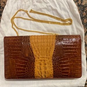 Crocodile shoulder clutch bag